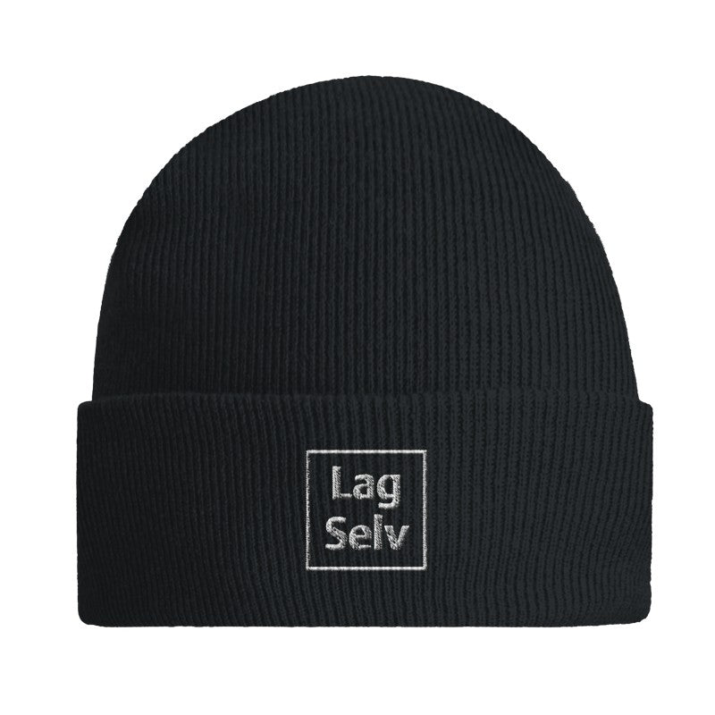 Klassisk mössa med uppvikt kant och broderi | Designa din egen mössa