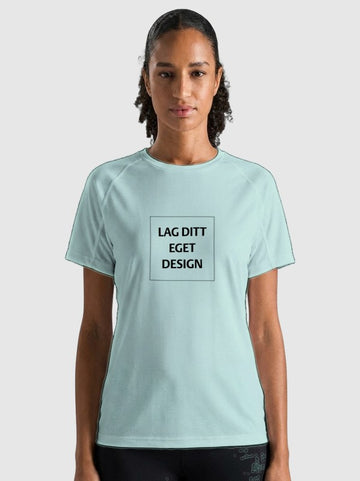 Ultralätt Teknisk Dam-T-shirt med Eget Tryck | Figursydd Sport