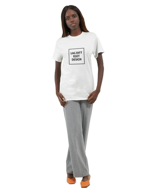 Designa din egen heavyweight-T-shirt för kvinnor med eget tryck