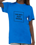 Designa din egen heavyweight-T-shirt för kvinnor med eget tryck