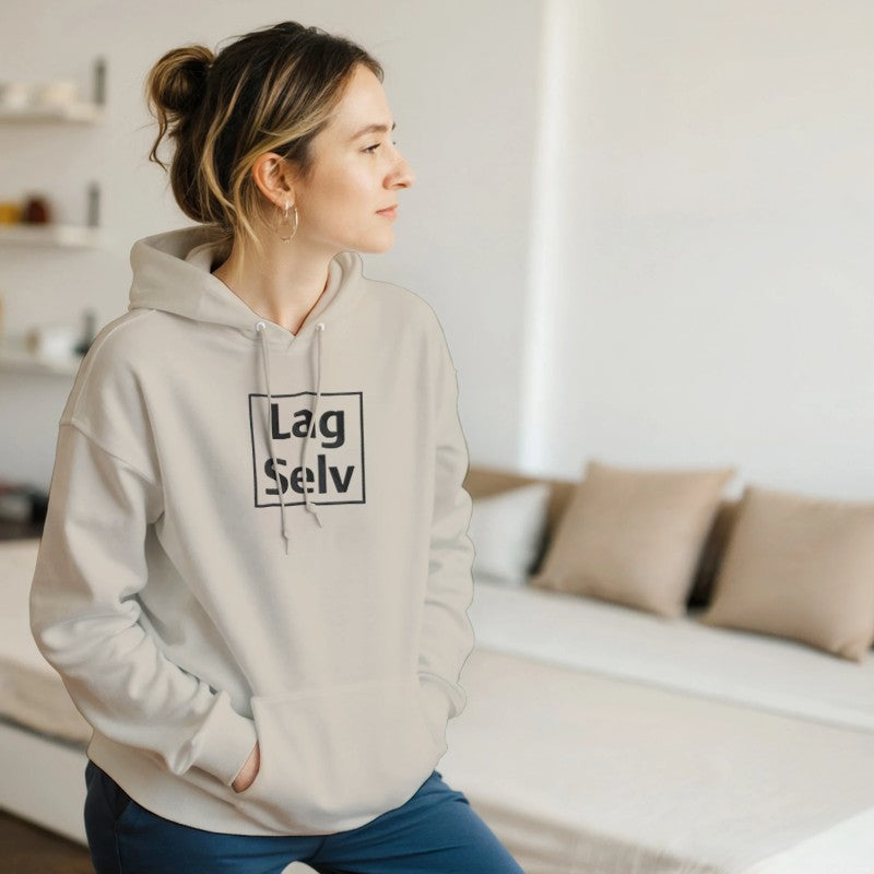 Personlig huvtröja med eget broderi | klassisk pullover