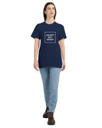 Designa din egen heavyweight-T-shirt för kvinnor med eget tryck