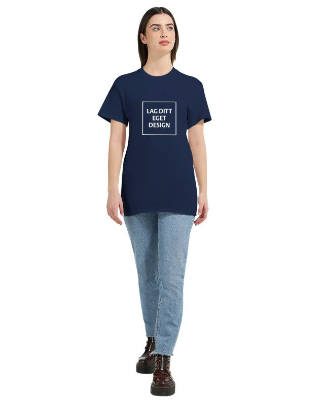 Designa din egen heavyweight-T-shirt för kvinnor med eget tryck