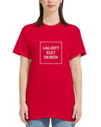 Designa din egen heavyweight-T-shirt för kvinnor med eget tryck