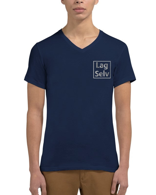 Designa din egen premium-unisex-T-shirt med V-ringning och personligt broderi