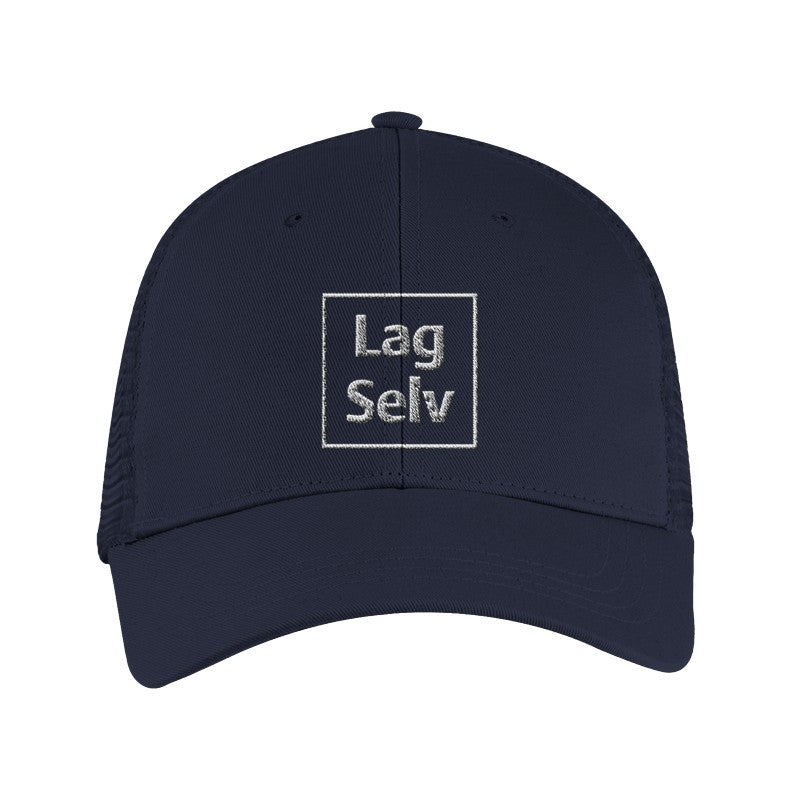 Återvunnen truckerkeps med eget broderi | Designa din egen keps med logotyp